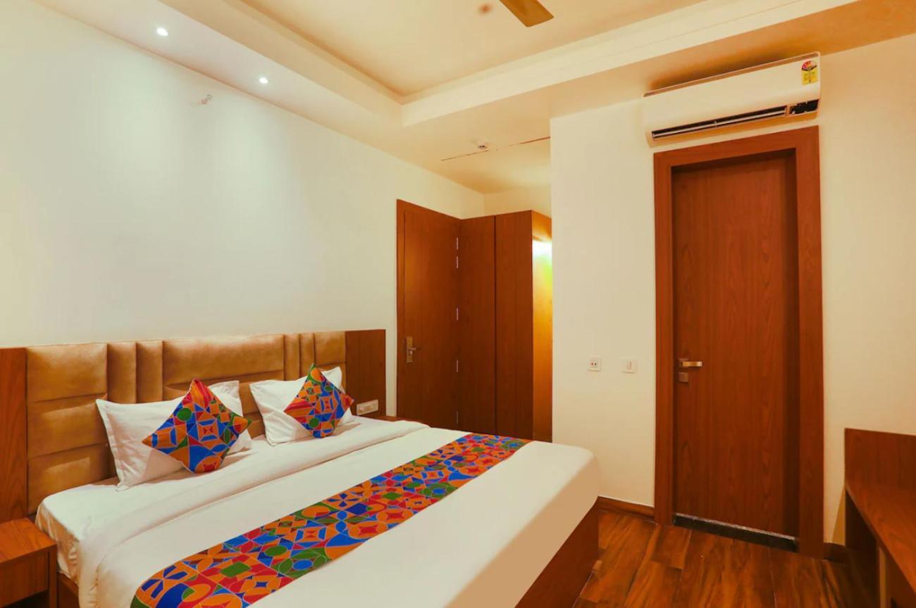 Hotel Swarn Bhoomi Kanpur Exteriör bild