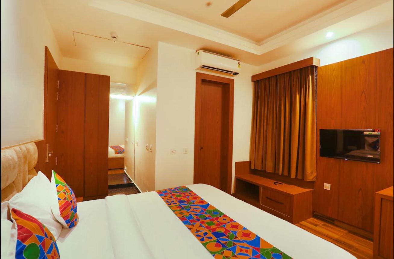 Hotel Swarn Bhoomi Kanpur Exteriör bild