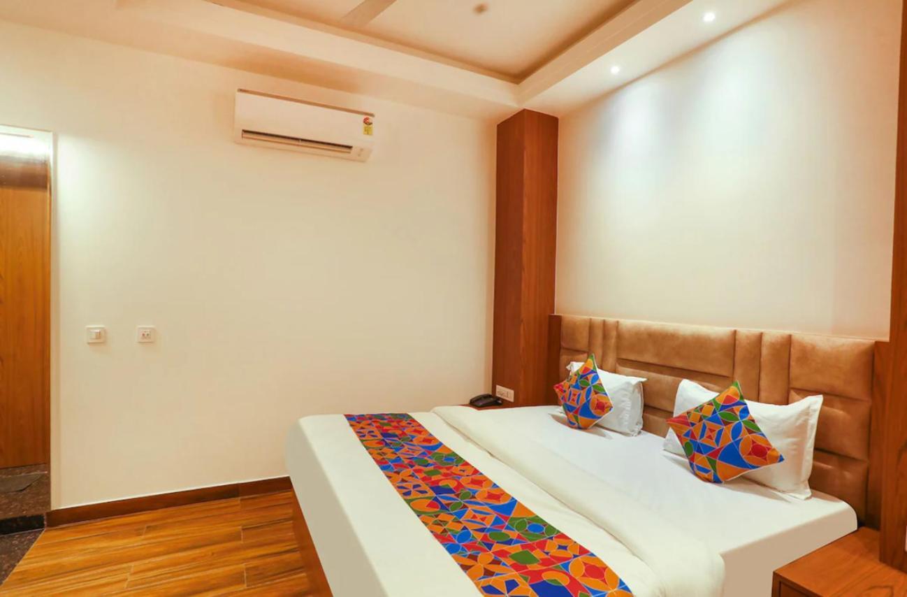 Hotel Swarn Bhoomi Kanpur Exteriör bild