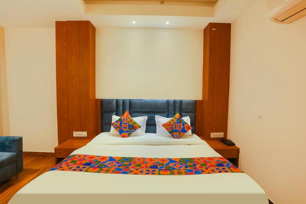 Hotel Swarn Bhoomi Kanpur Exteriör bild